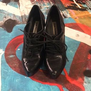 Steve Madden Booties with laces